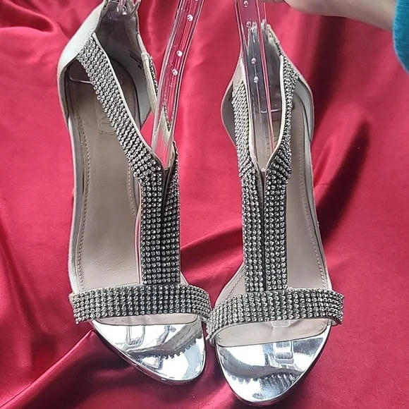 GLINT sz 9 Silver satin heels w real glass rhinestone straps, leather so… - Picture 3 of 8